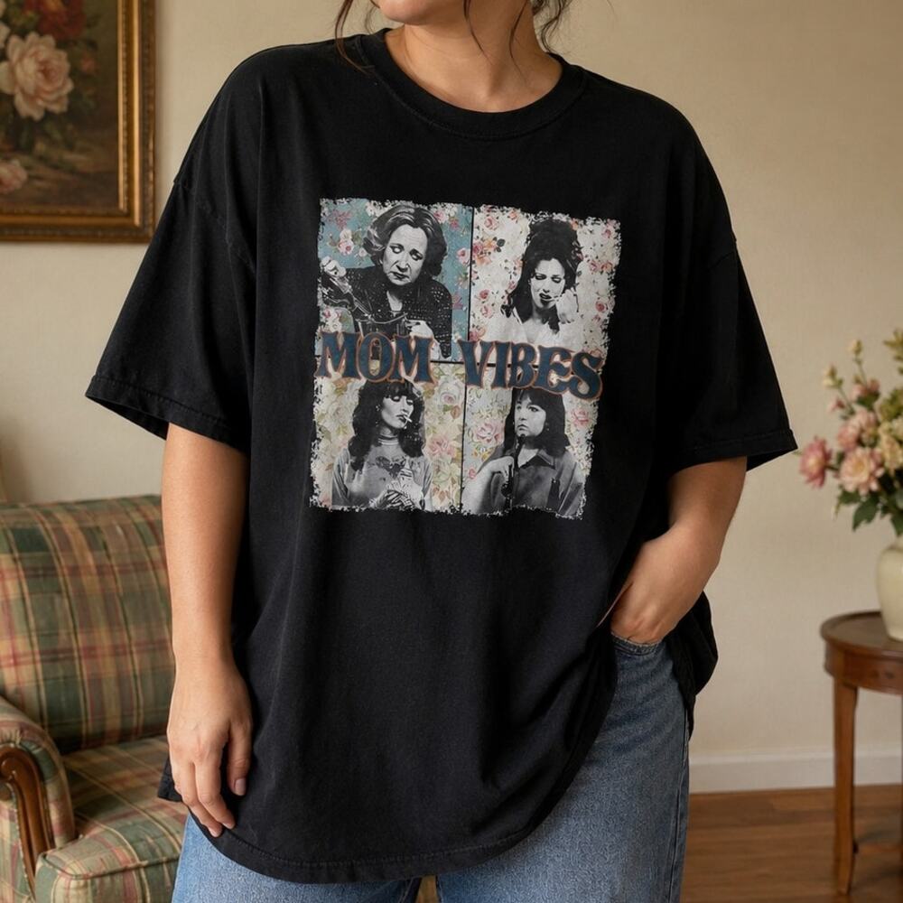 Gildan 90's Sitcom Mom Vibes Black Graphic Tee 2XL Oversized Retro Momcore Shirt